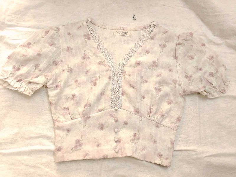 Floral Lace Trim Cropped Top