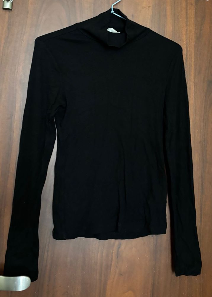 H&amp;M Classic Black Mock Neck Long Sleeve Top