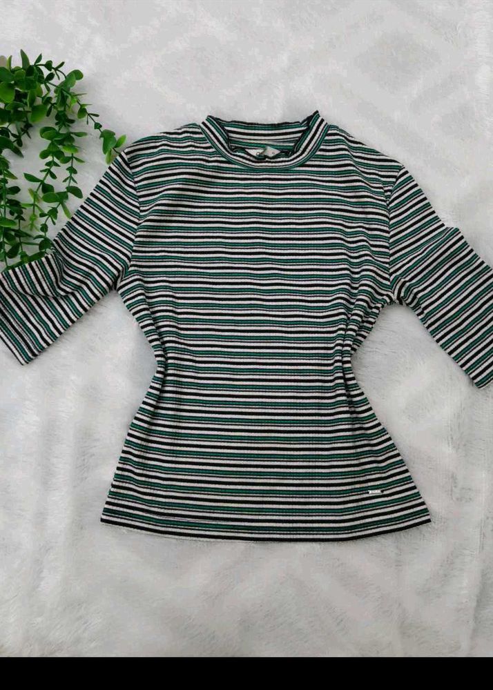 ONLY fitted striped top