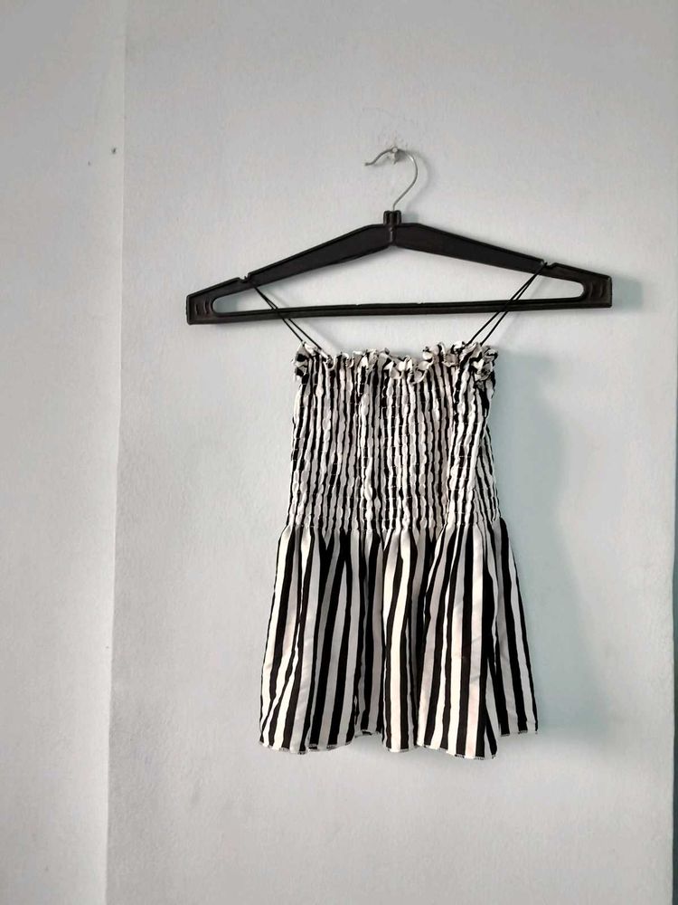 Striped Smocked mini strap Tube Top , 🖤🤍