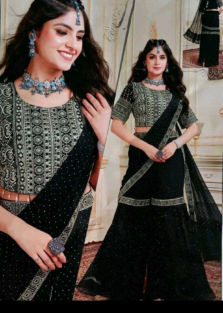 Elegant Black Kurta Set with Intricate Embellishme