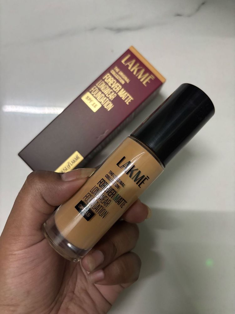 Lakme Forever Matte Longwear Foundation