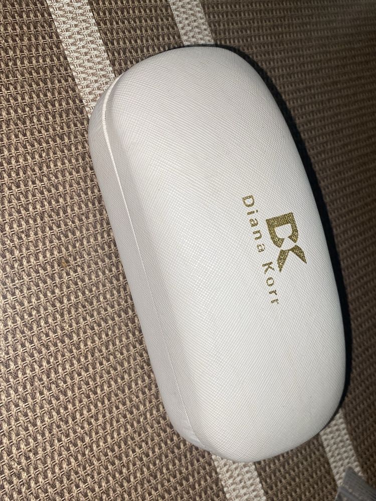Pink Diana Kor Shades