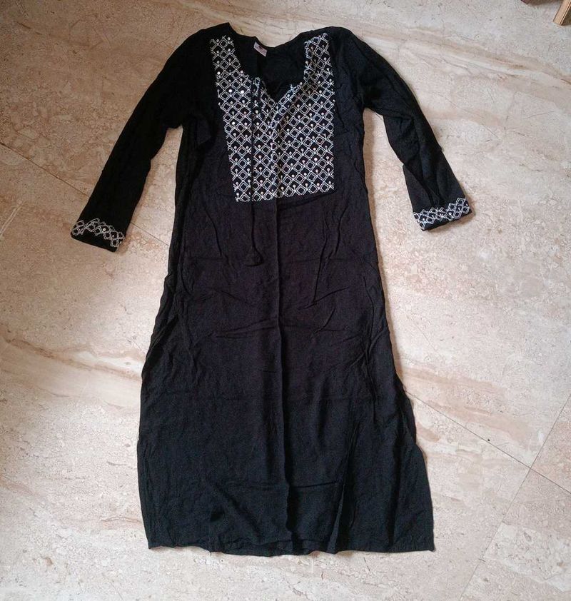 Black Embroidered Kurta