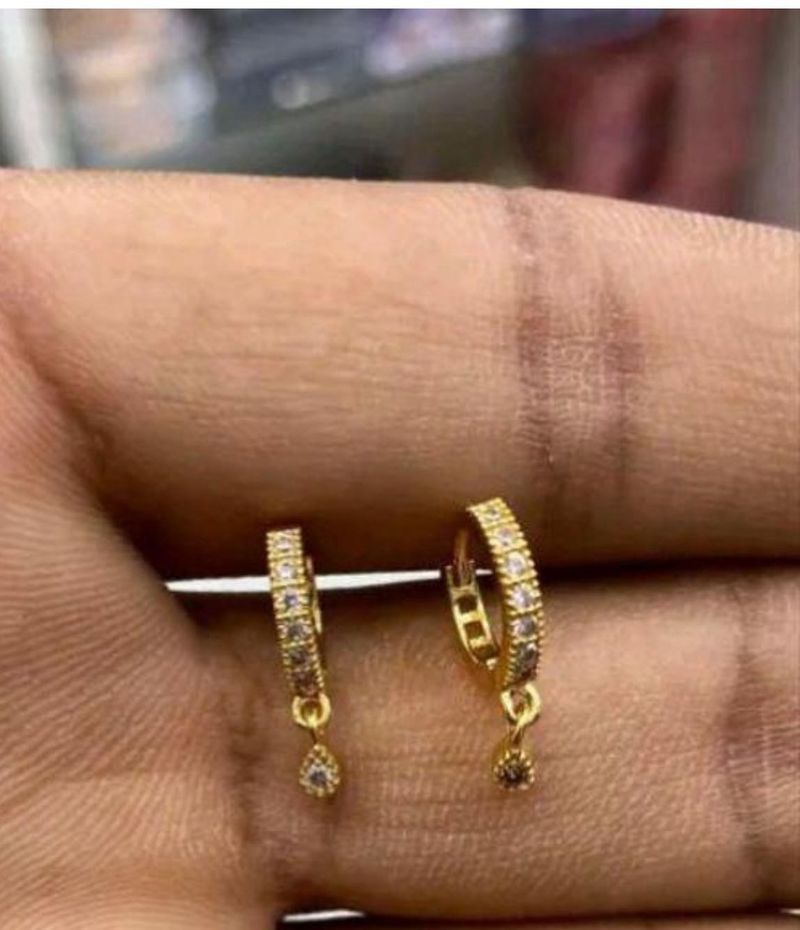 Sparkling Gold Hoop Earrings