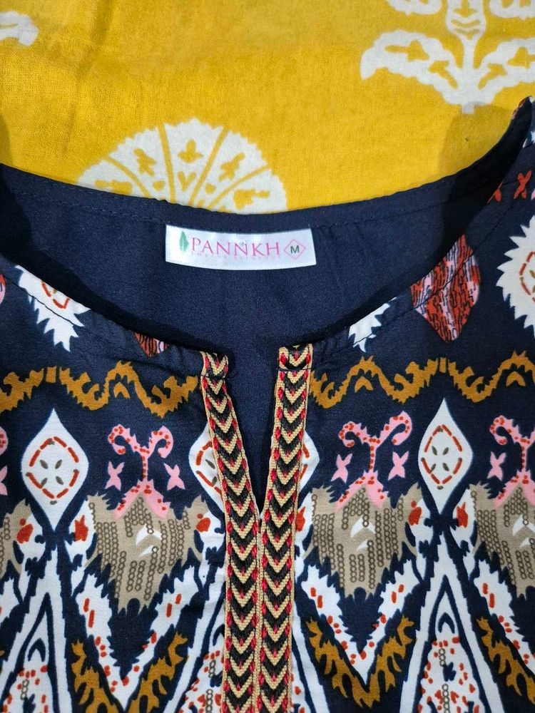 Navy blue casual top