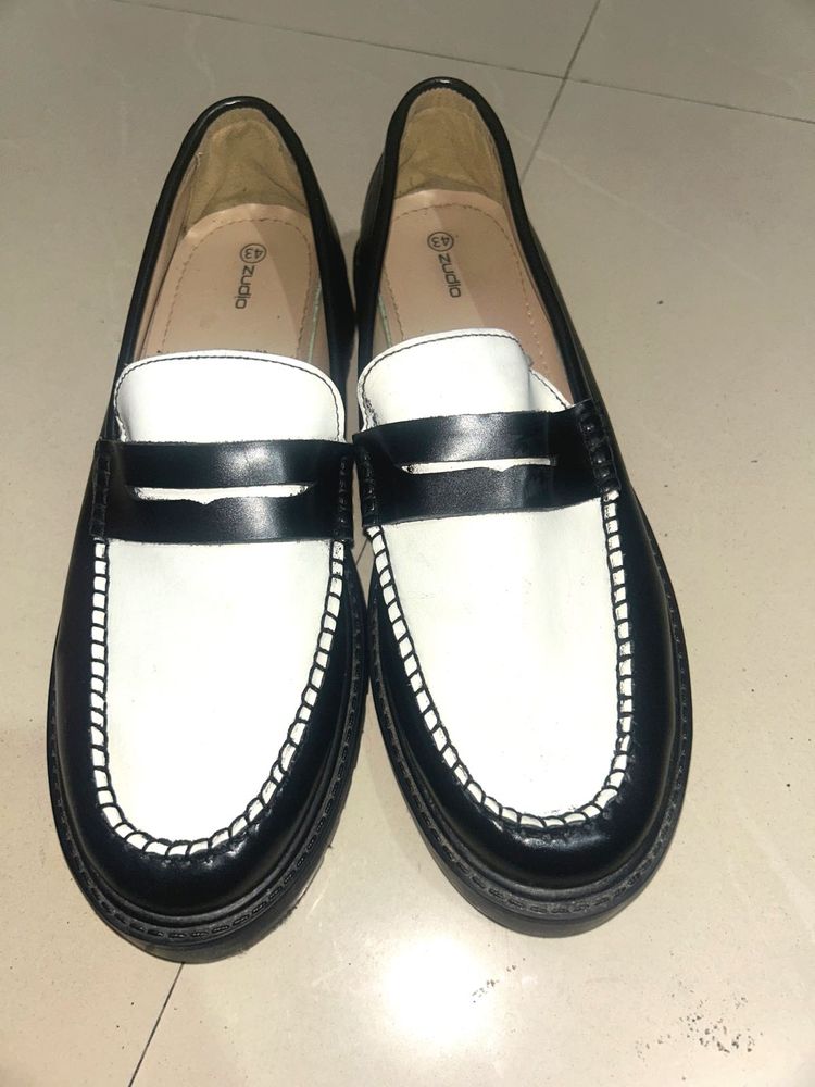 Stylish Black &amp; White Loafers