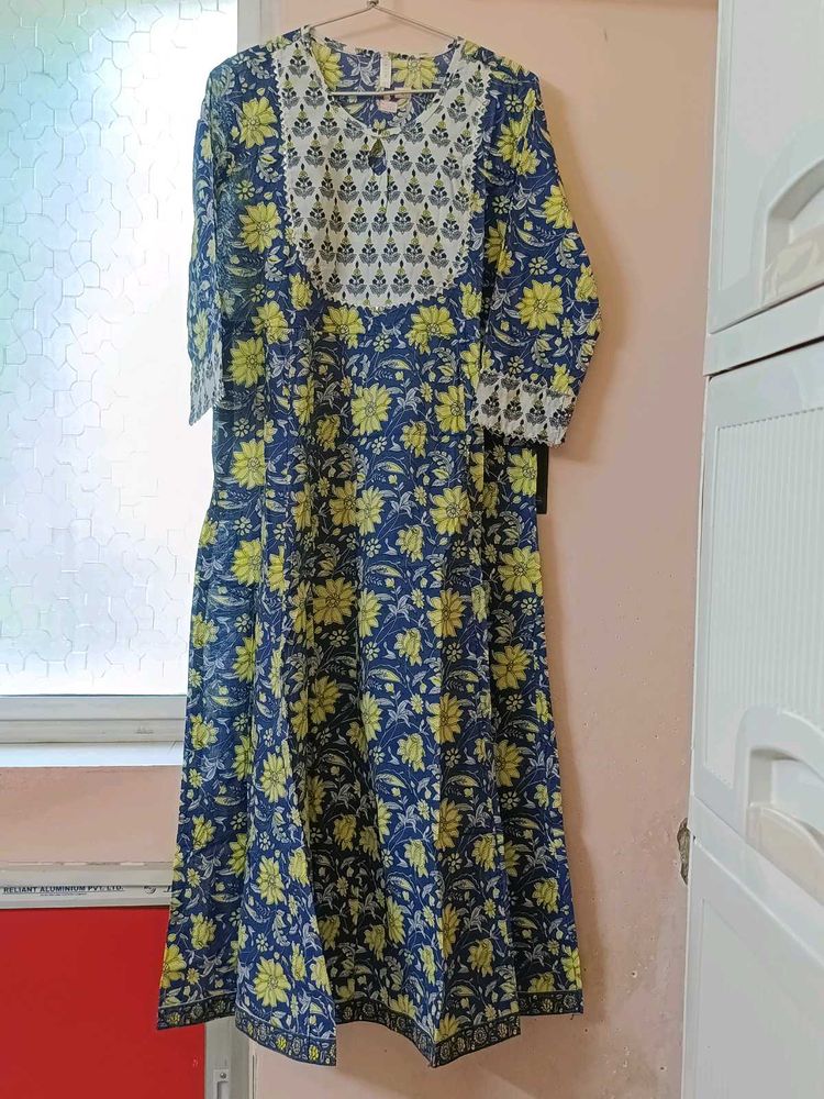 Blue Floral print kurti set with dupatta