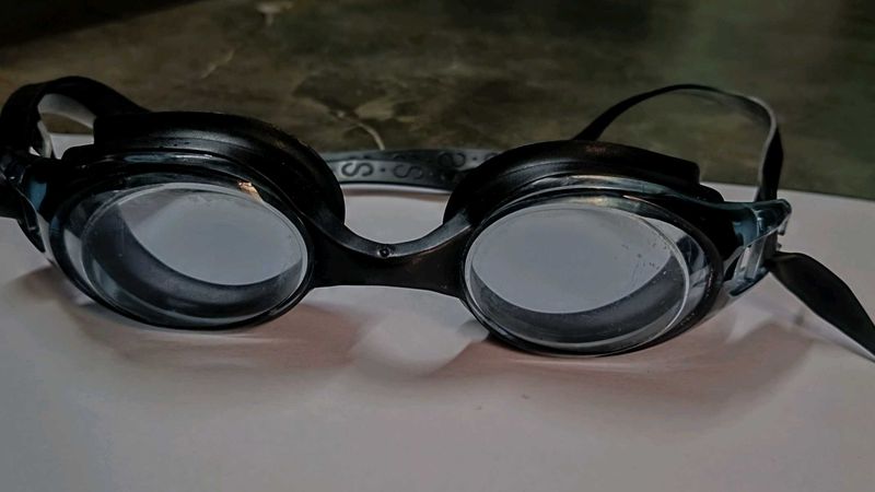Black Swim Goggles