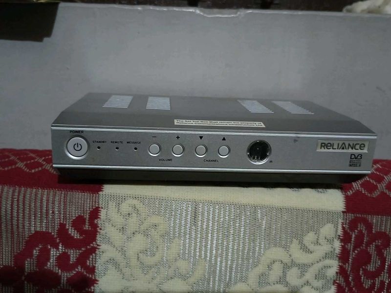 Reliance DVB Set-Top Box with Remote and Cables