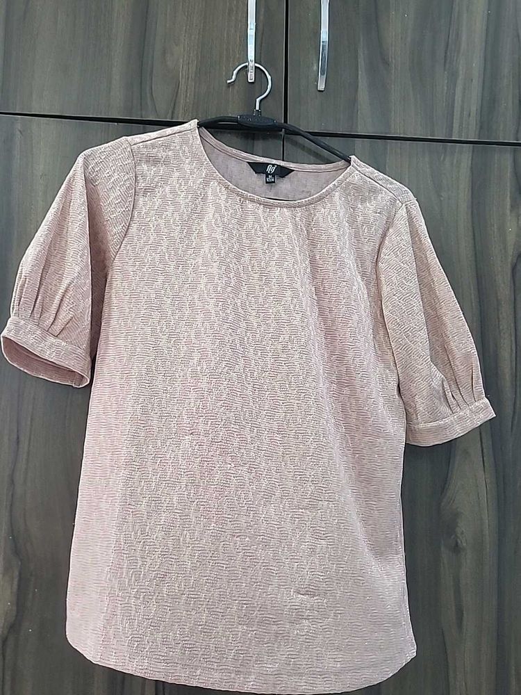 Chic Textured Puff Sleeve Top