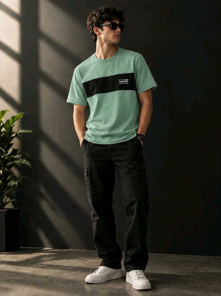 Levi's Green &amp; Black T-Shirt