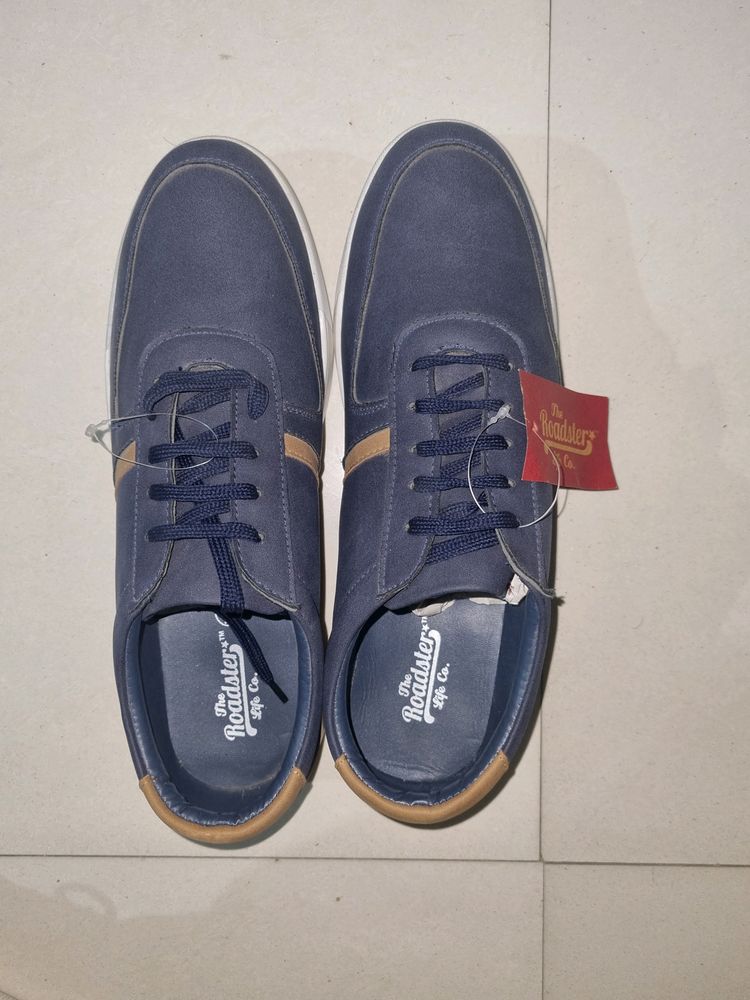 The Roadster Men Shoes. Unused. No Coins.