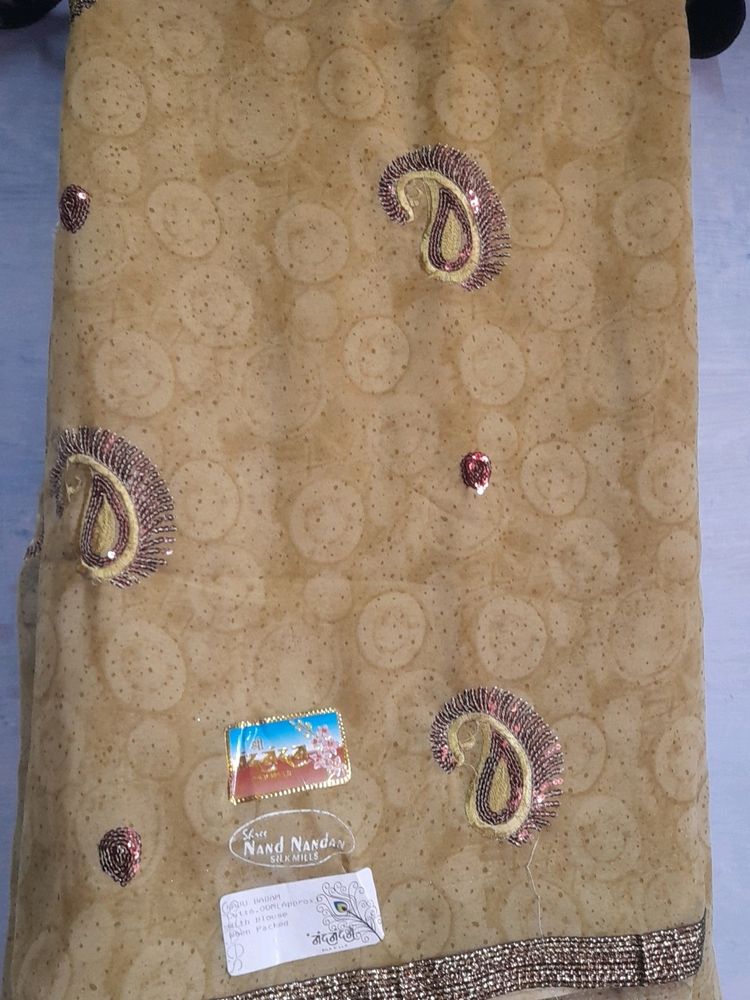 Beautiful Saree With Blouse Attach No Return/Noref