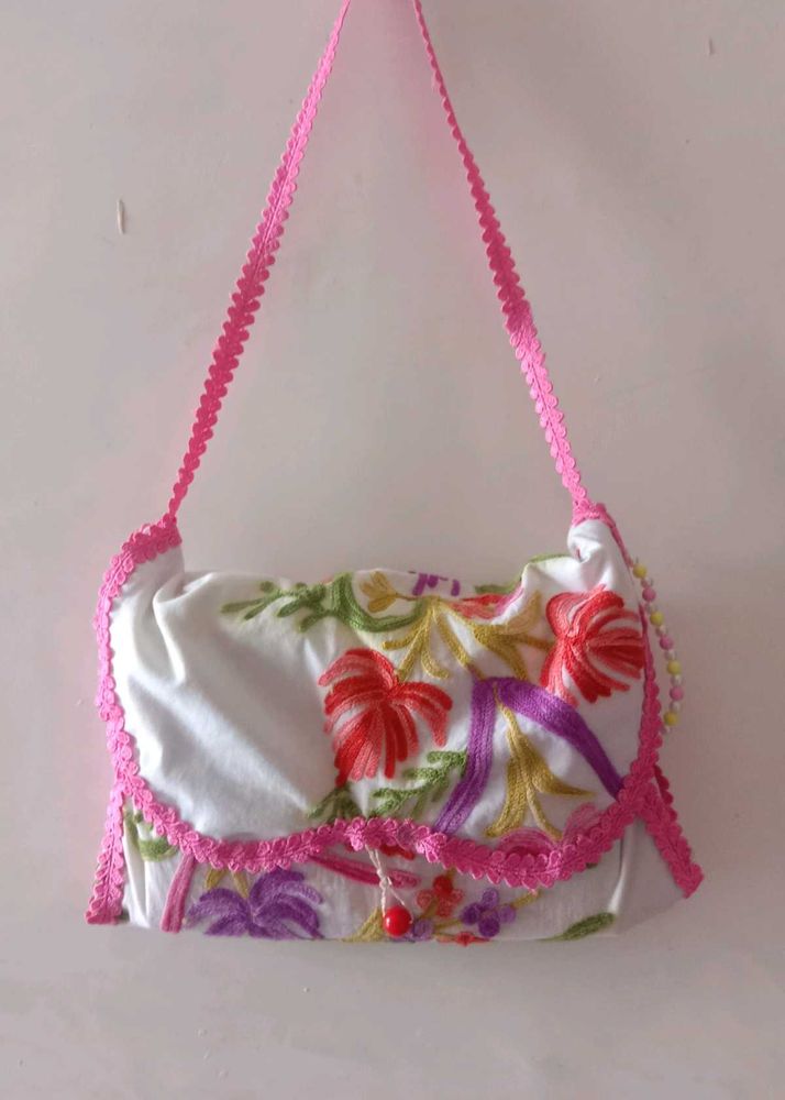 Bag/pouch to keep books &amp; stuffs.