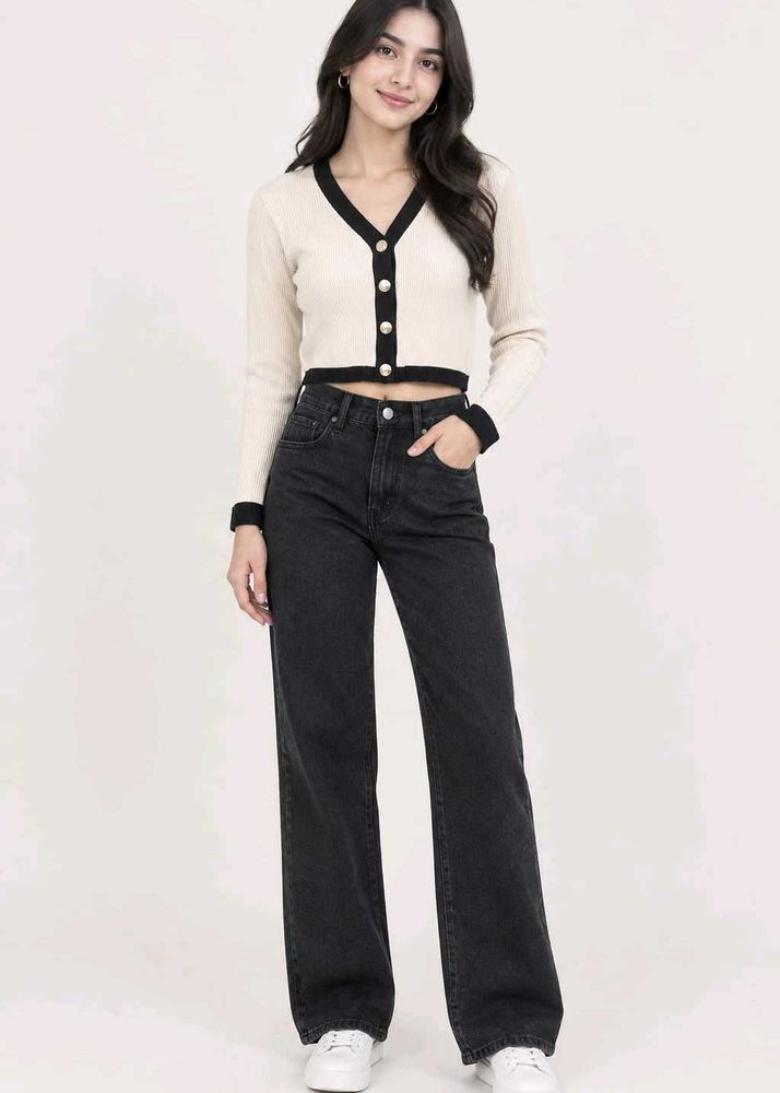 Chic Cropped Cardigan with Button Detail