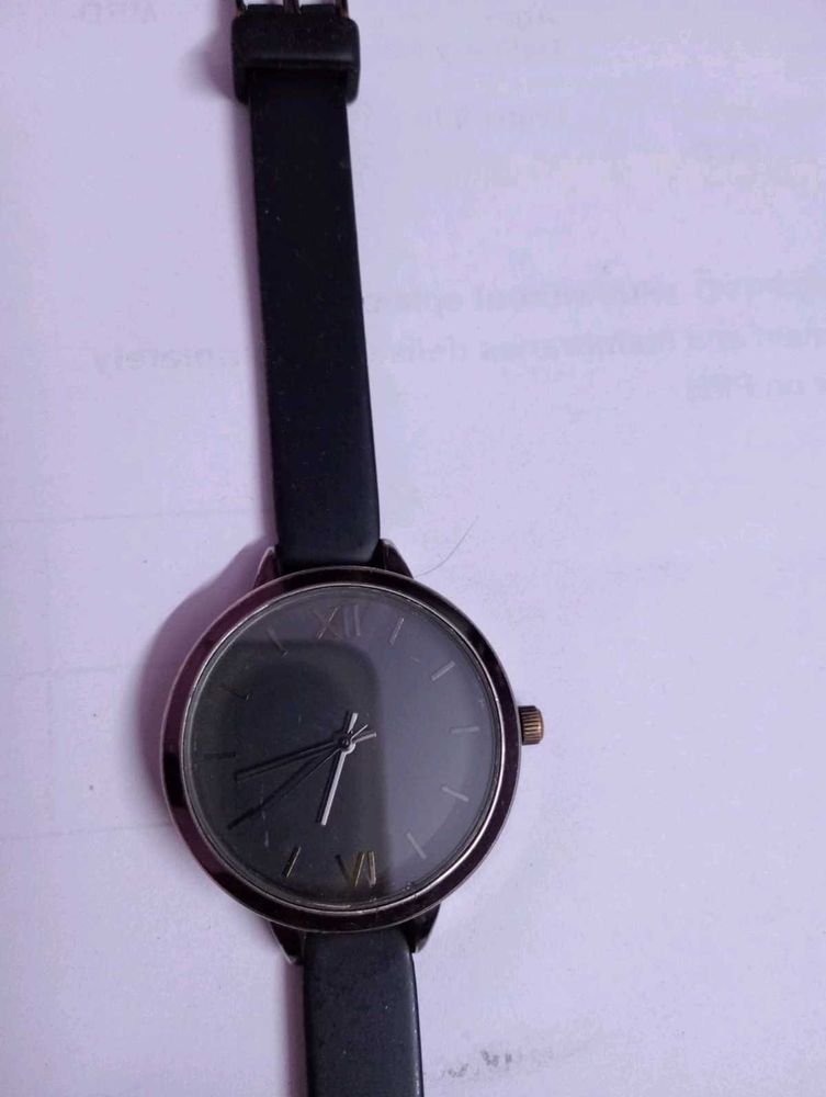 Elegant Black Wristwatch