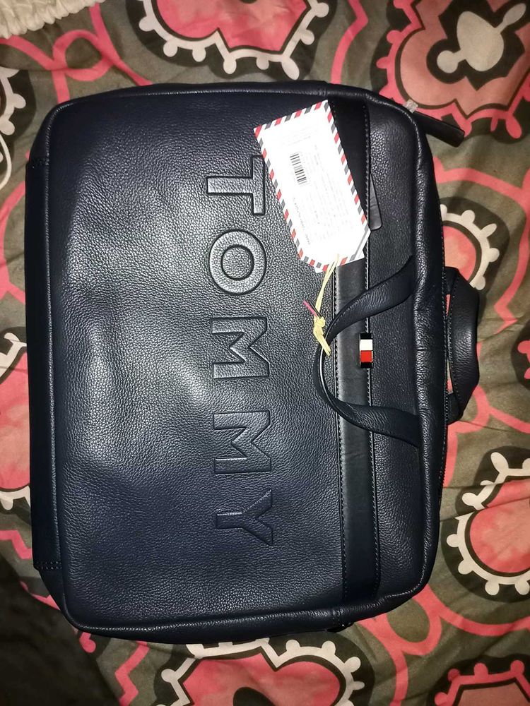 Tommy Hilfiger Black Leather Crossbody Bag
