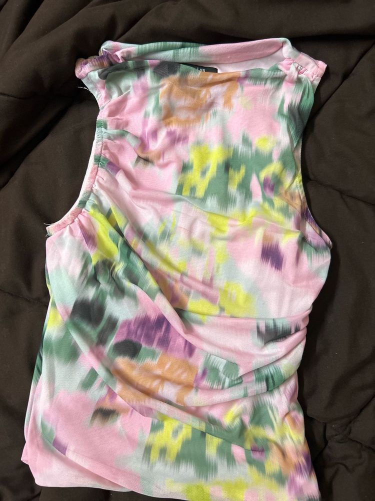 🎨 Multicolor Abstract Mesh Sleeveless Top
