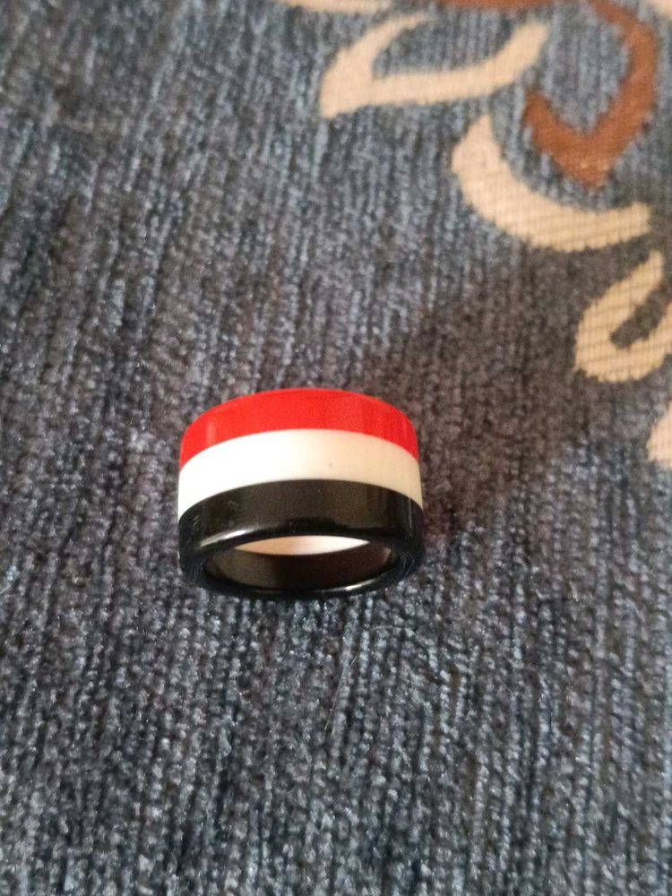 Unique Striped Ring