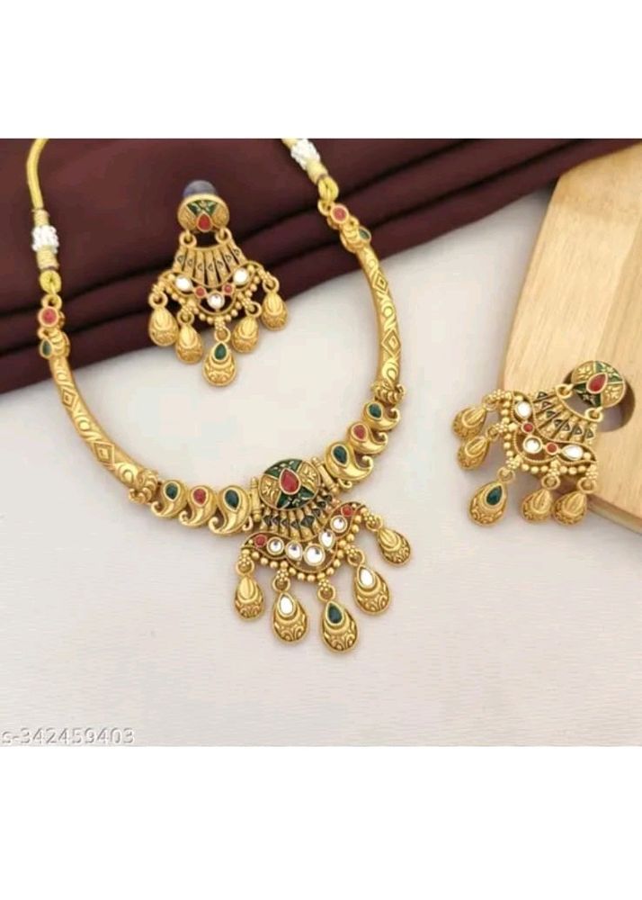 New Neckles Set