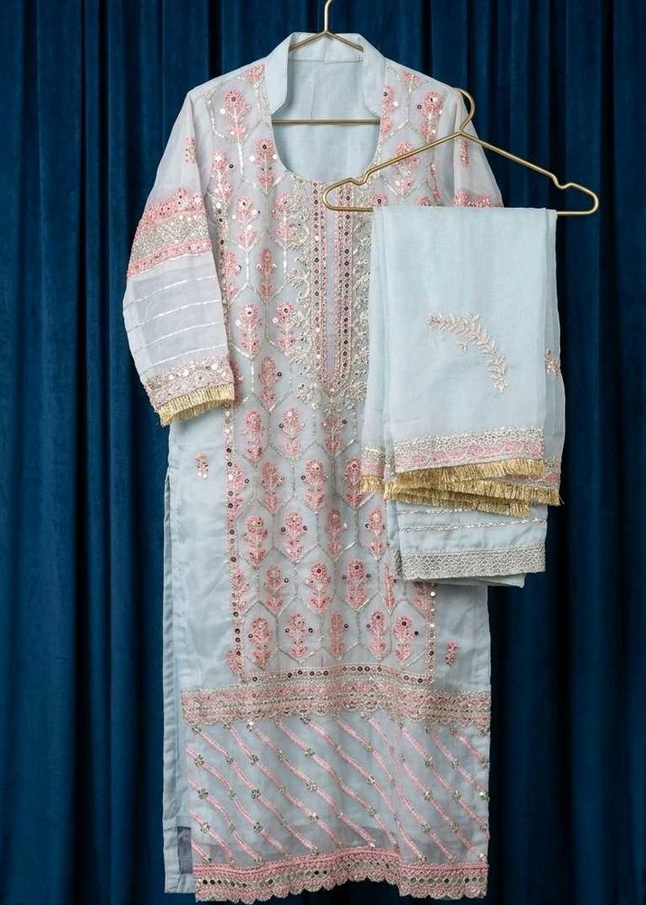 Beautiful pakastani 3 piece kurta set🌷🧿