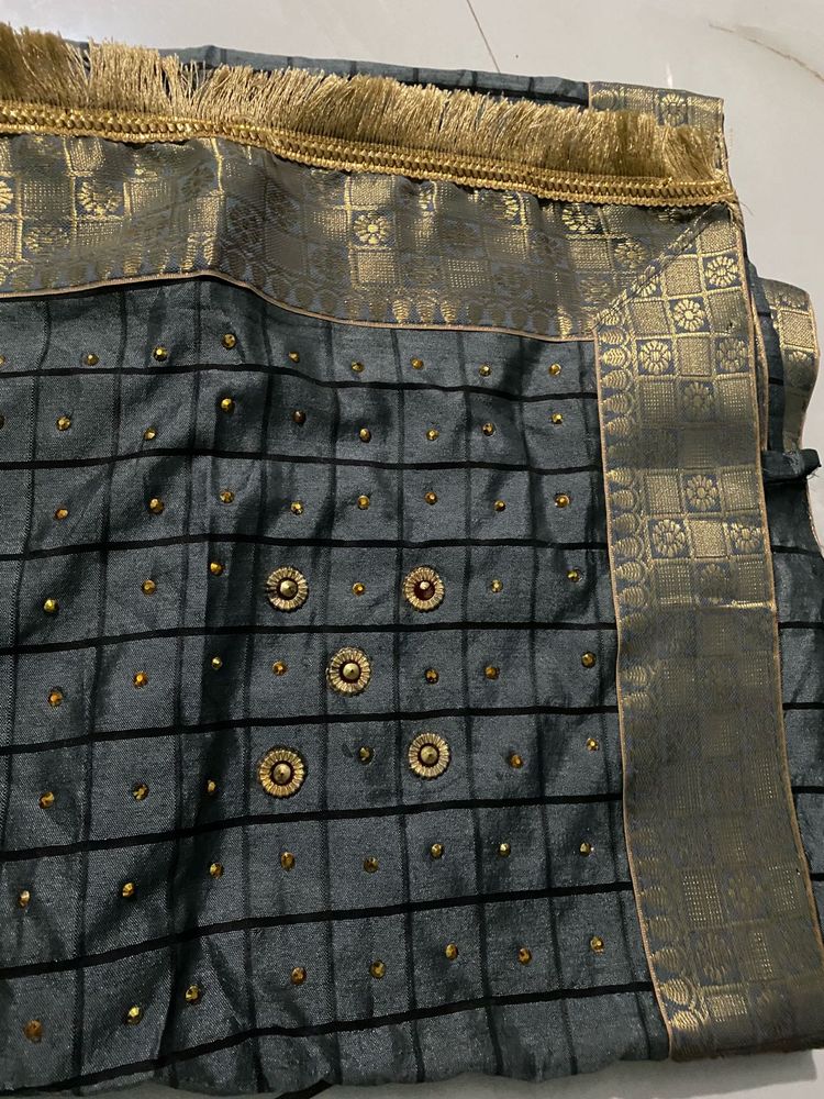 Elegant Grey Saree with Gold Border