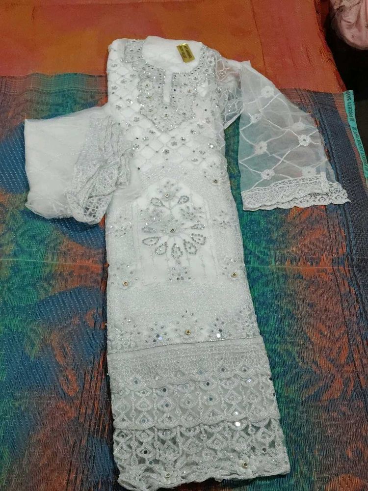 Elegant White Kurta Set with Dupatta