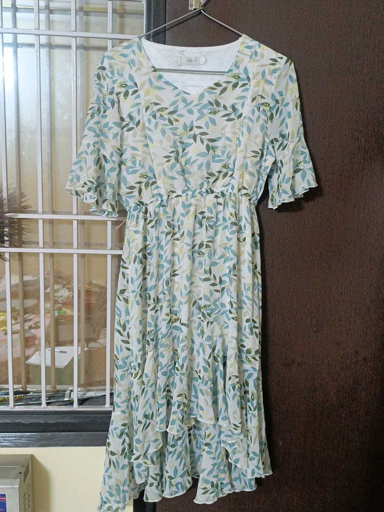 Flowy Leaf Print Midi Dress