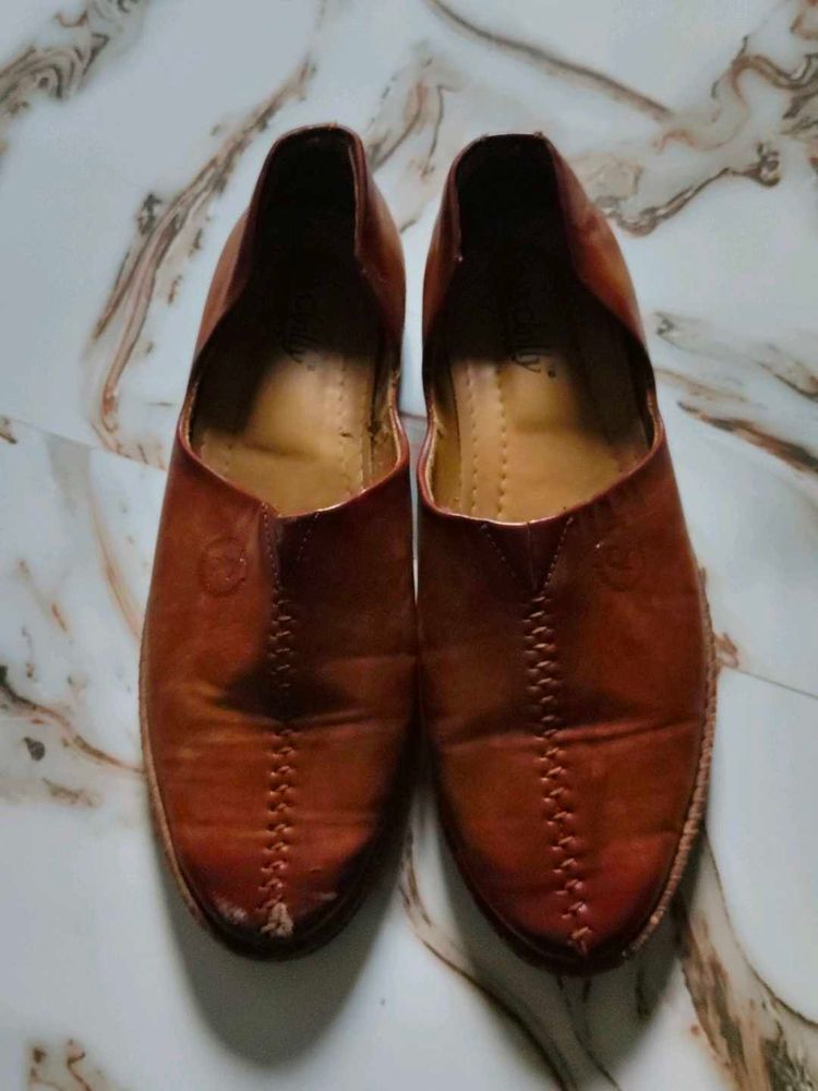 Stylish Ethnic Mojaris