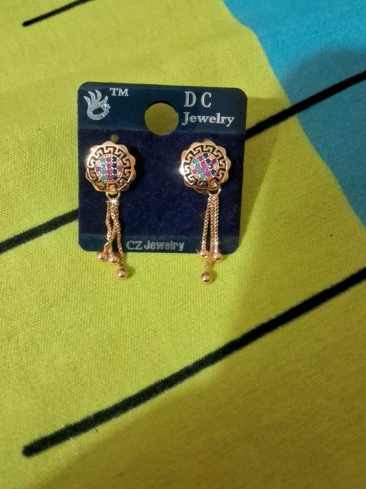Elegant Gold Tone Drop Earrings