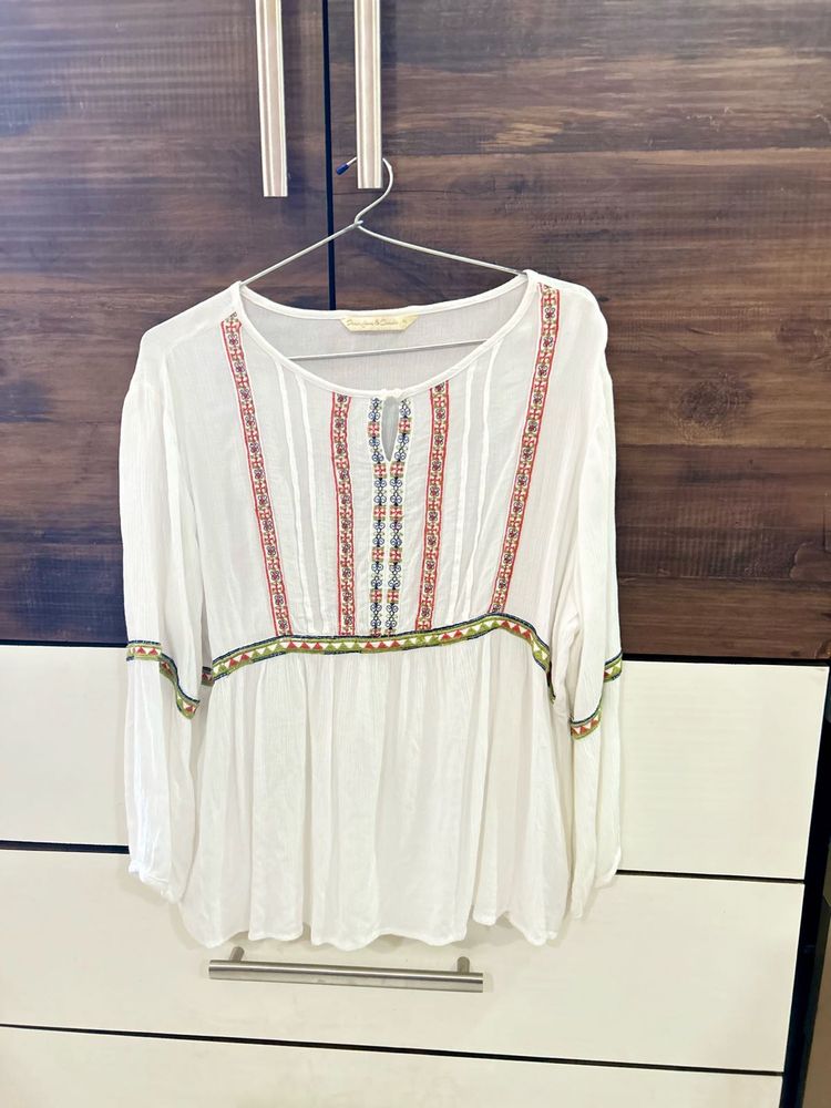 White Boho Embroidered Top | Flowy Aesthetic