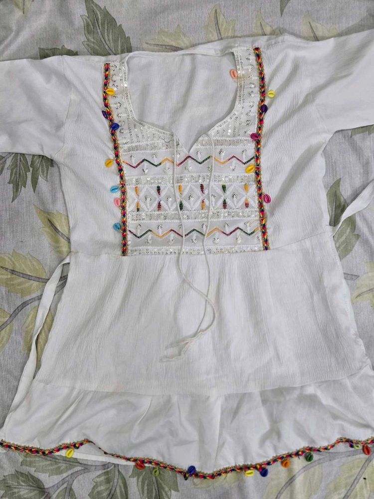 Embroidered White Kurta