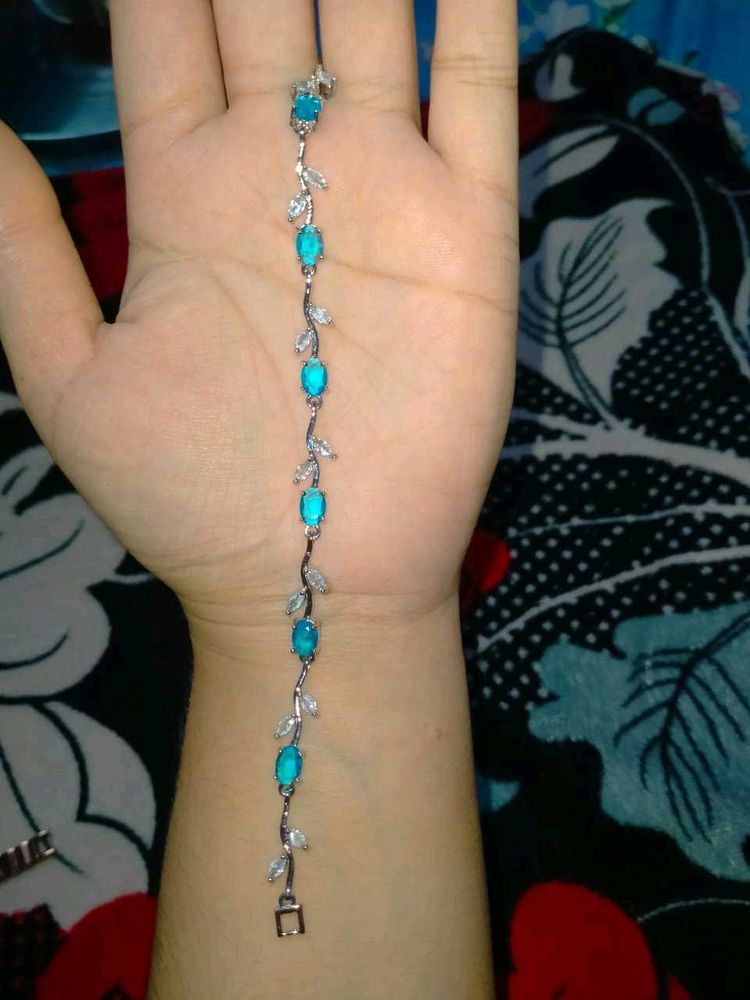 Turquoise Tulip Bracelet✨💙
