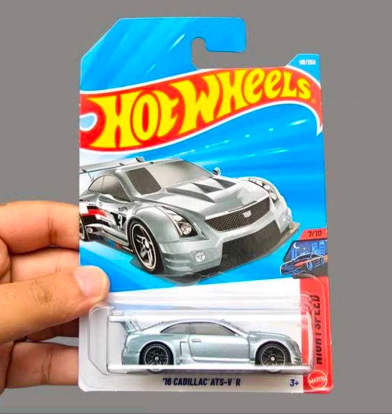 Hot Wheels 16 Cadillac ATS-V .
