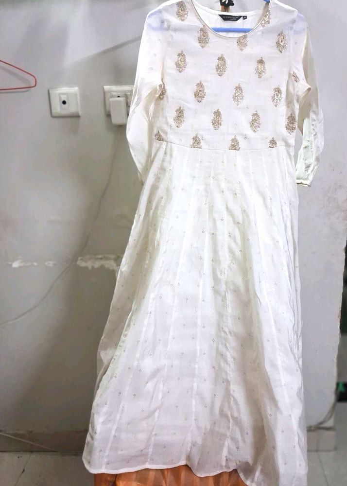 Elegant White Embroidered Ethnic Gown