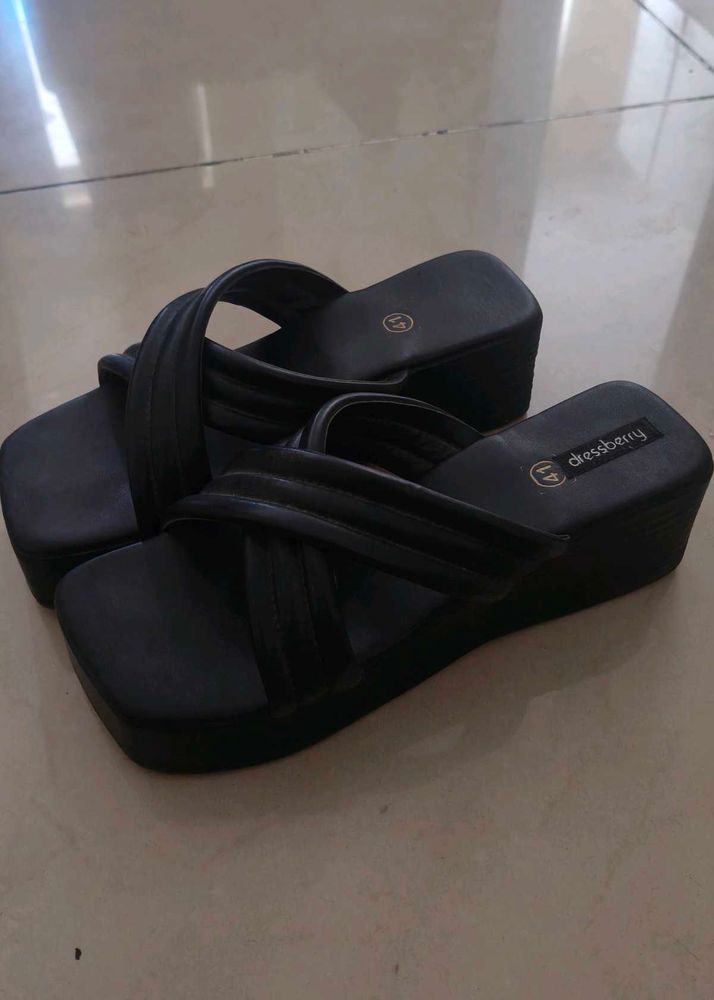 Stylish Black Wedge Sandals