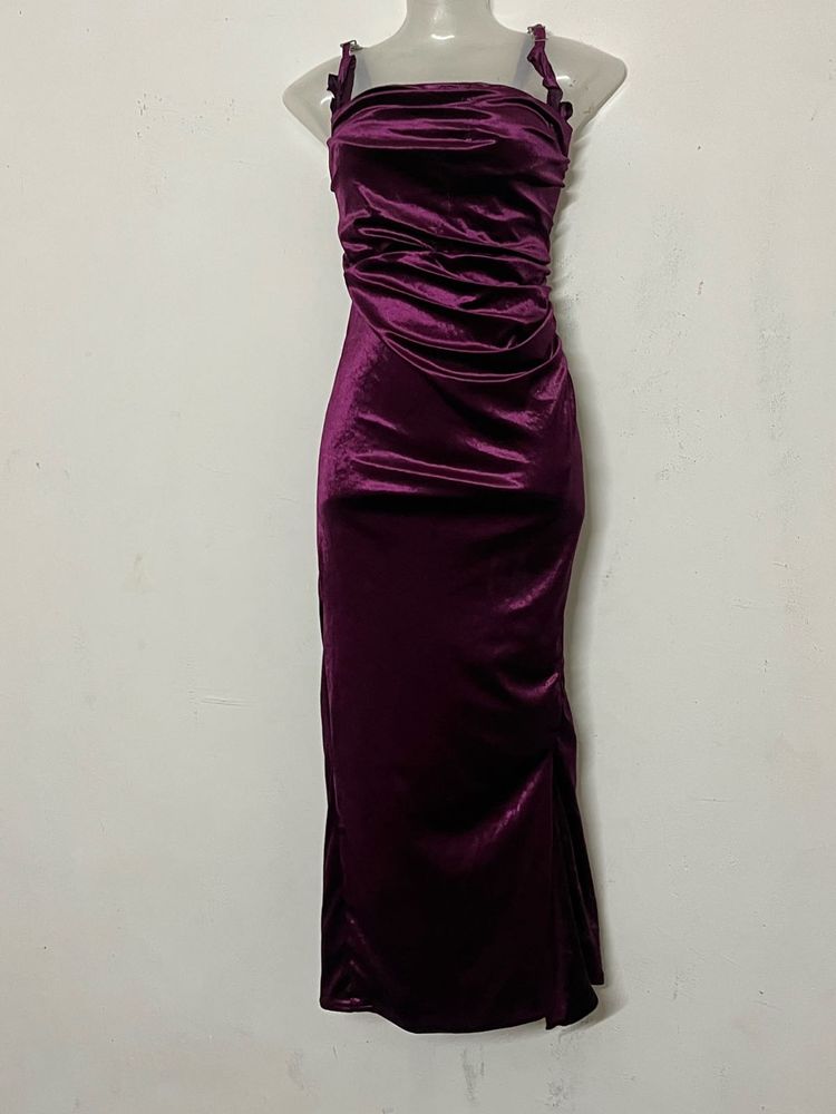 Pintresty Elegant Plum Velvet Ruched Dress