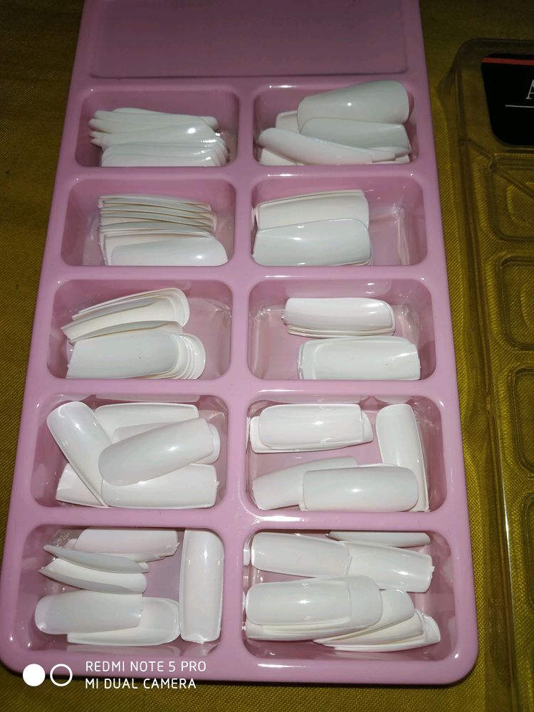 Artificial Nails More Than 50 Nails