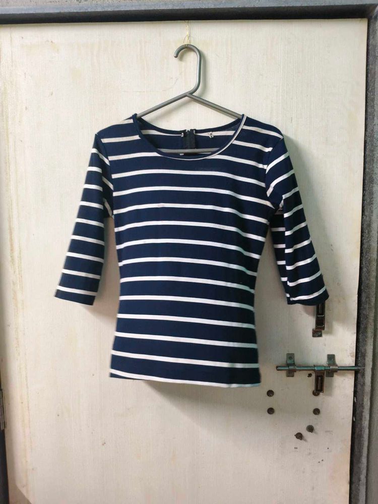 Striped Navy Blue 3/4 Sleeve Top
