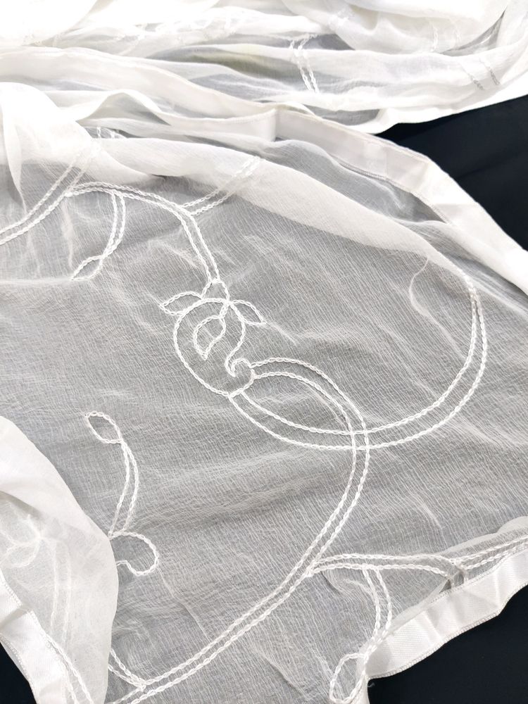 White Dupatta