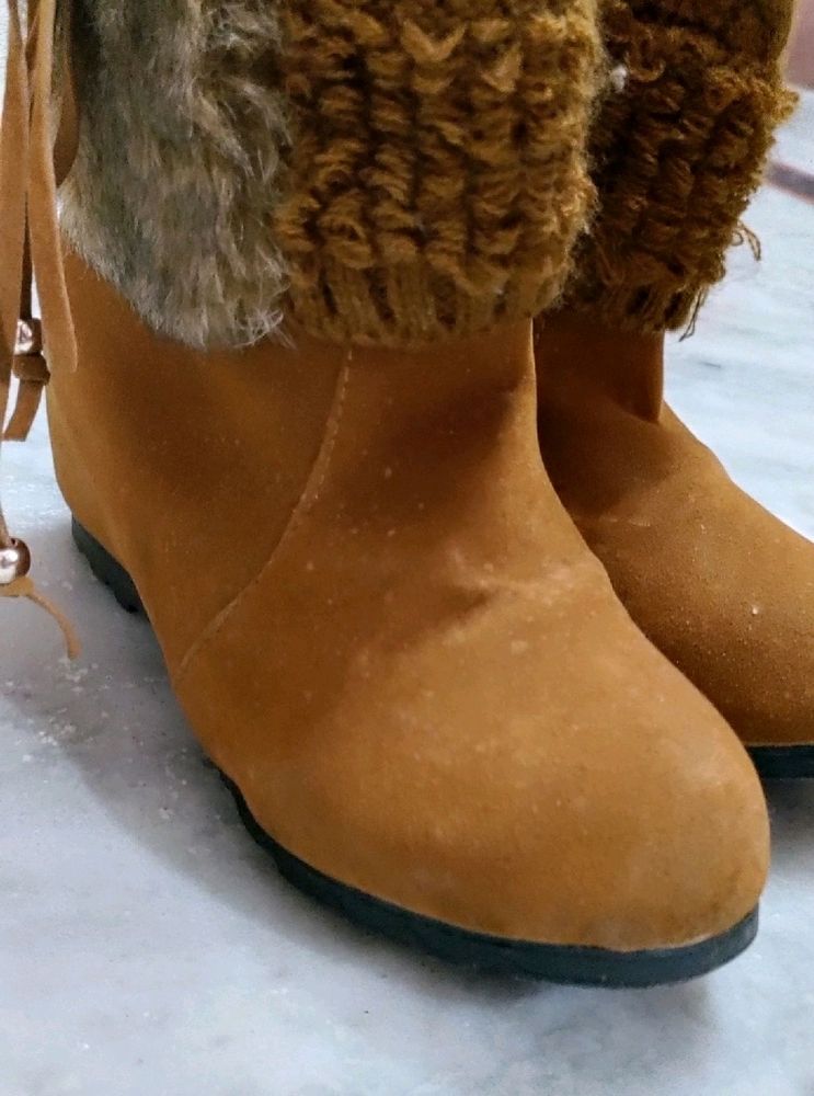 Boots And Dressberry Sandals