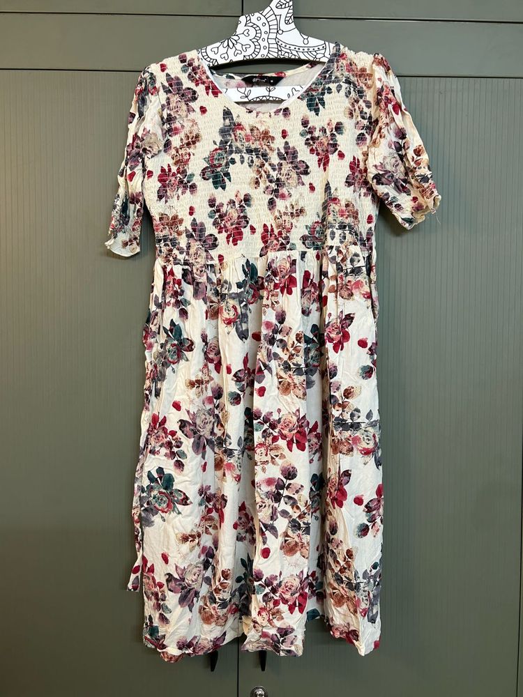 Unused - Floral Print Midi Dress