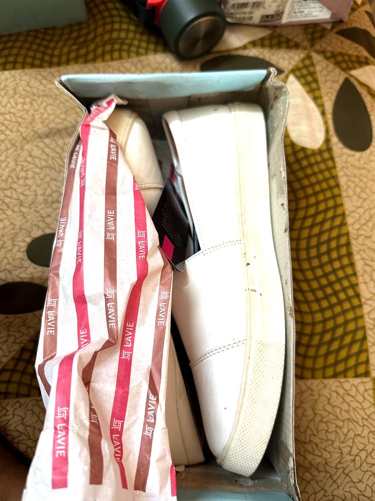 Lavie Shoe Unused Just Slight Peel Only Inside Par