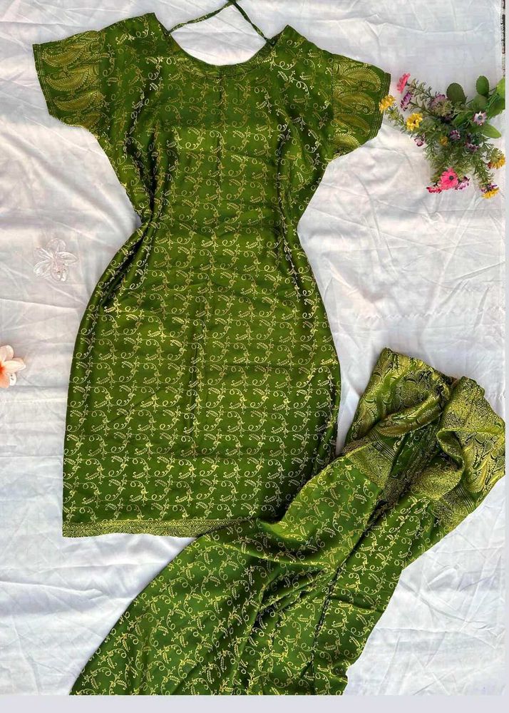Banarasi GreenKurta with Pants and Dupatta