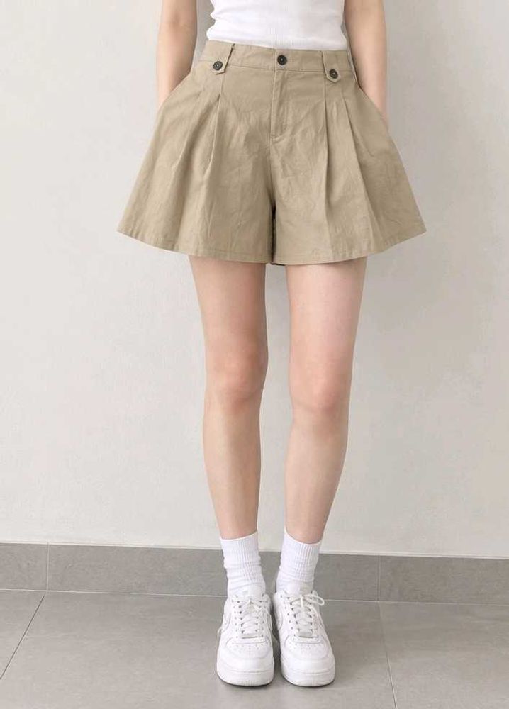 Stylish Beige Pleated Shorts