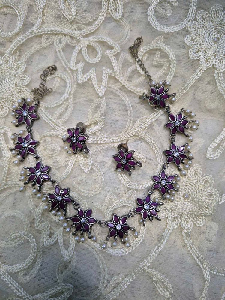Floral Necklace &amp; Earring Set