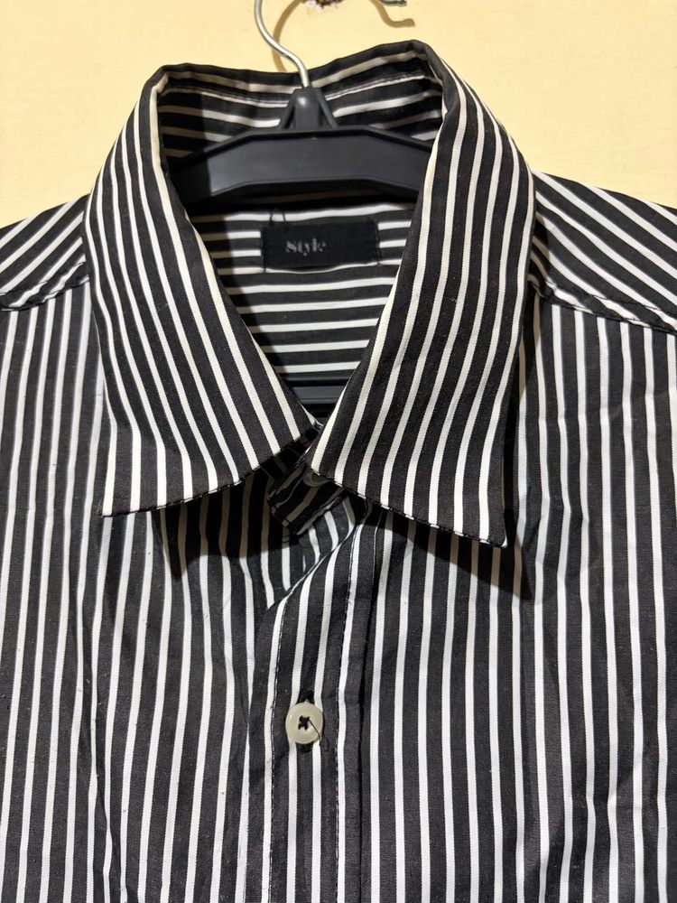 Men's Striped Button-Up Shirt