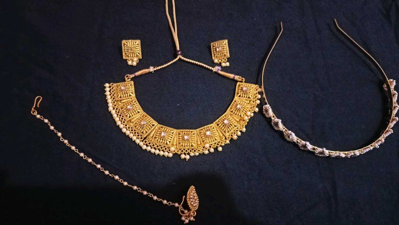 neckless jwellery
