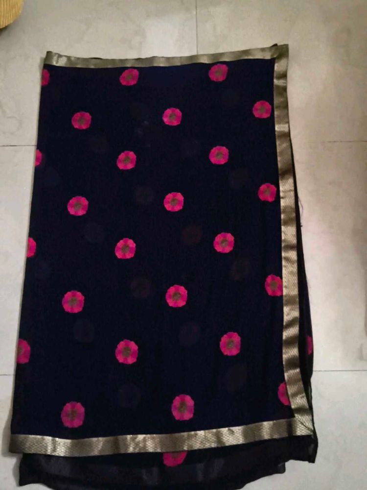 Navy Blue &amp; Pink Floral Print Saree